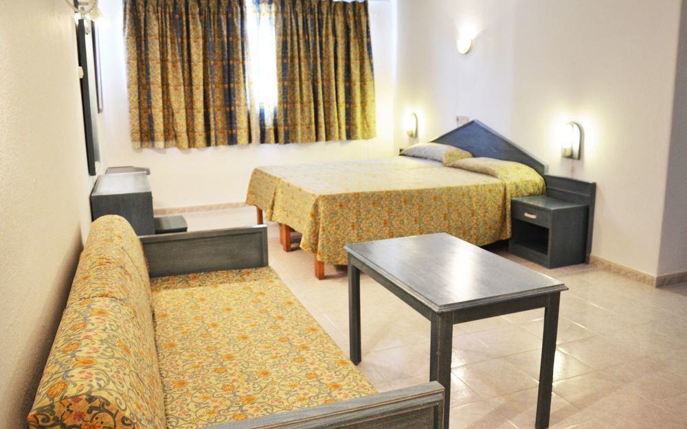 Hotel Apartamentos Vibra Central City - Adults Only Сан-Антонио-Абад Экстерьер фото