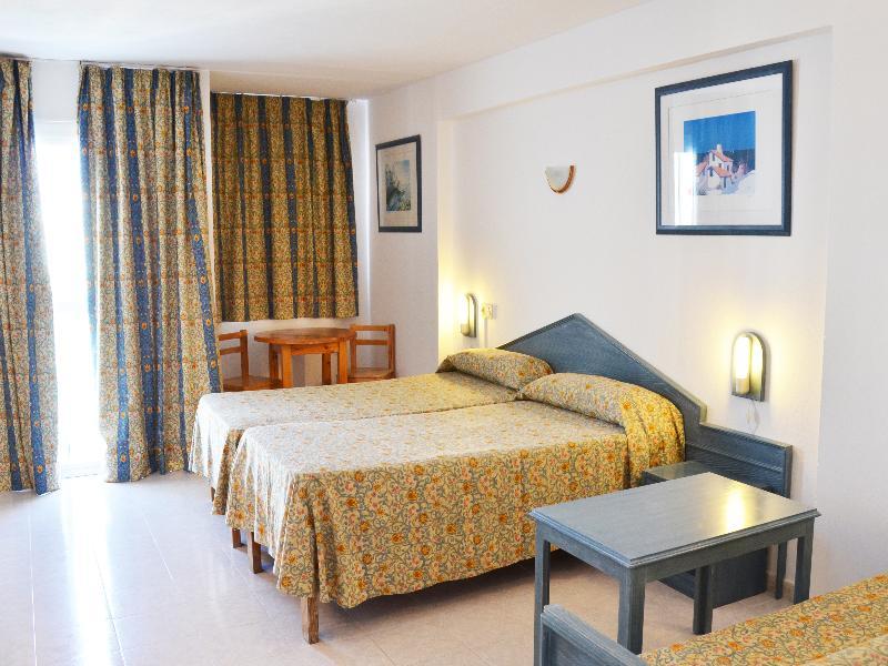 Hotel Apartamentos Vibra Central City - Adults Only Сан-Антонио-Абад Экстерьер фото