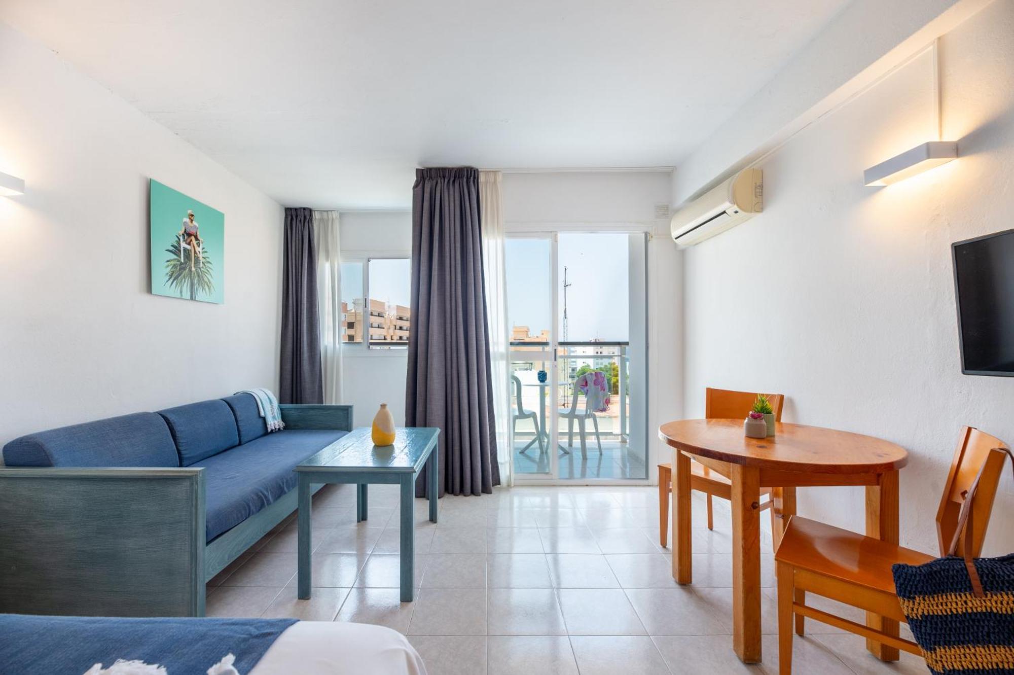 Hotel Apartamentos Vibra Central City - Adults Only Сан-Антонио-Абад Экстерьер фото