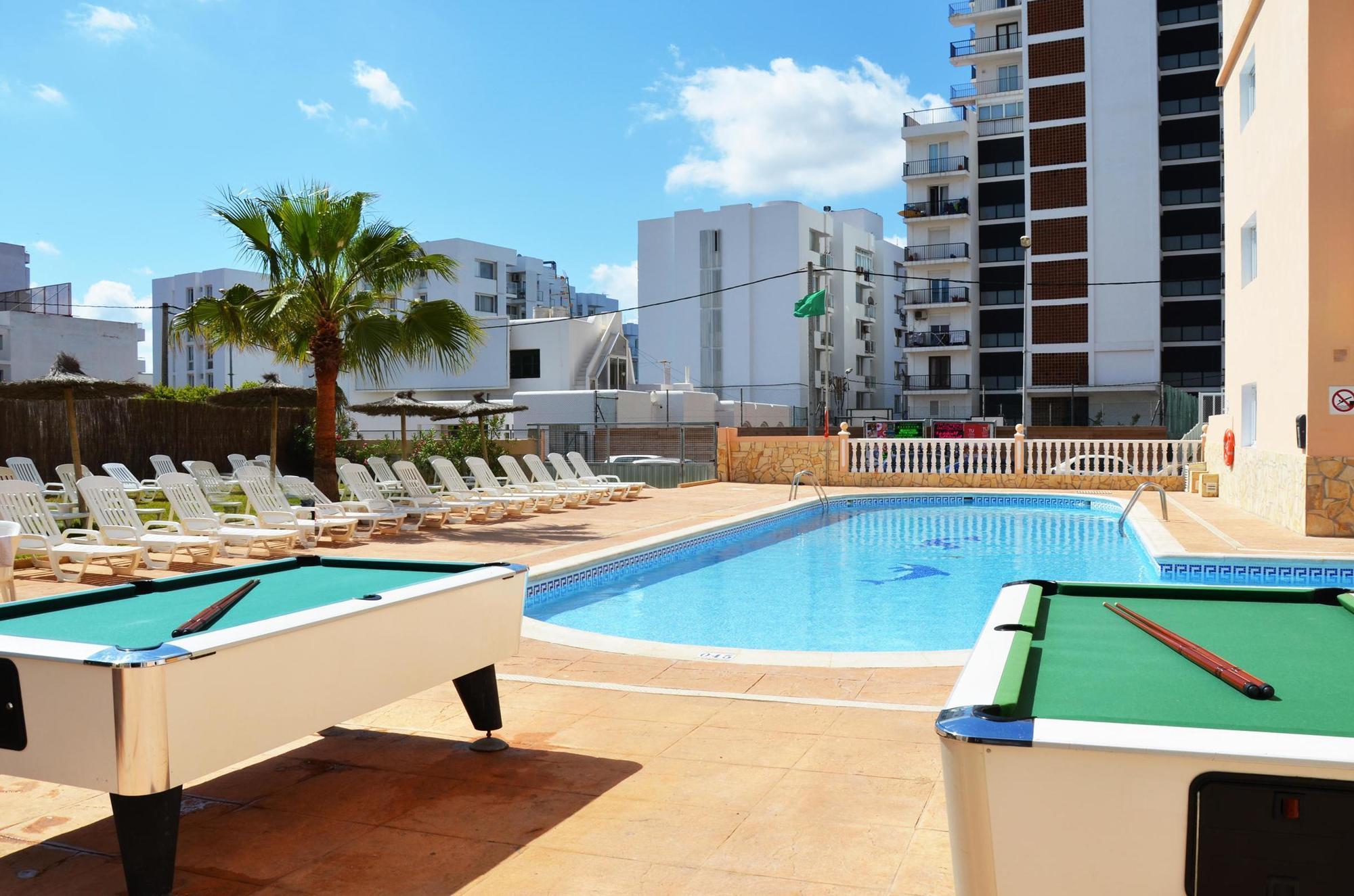 Hotel Apartamentos Vibra Central City - Adults Only Сан-Антонио-Абад Экстерьер фото