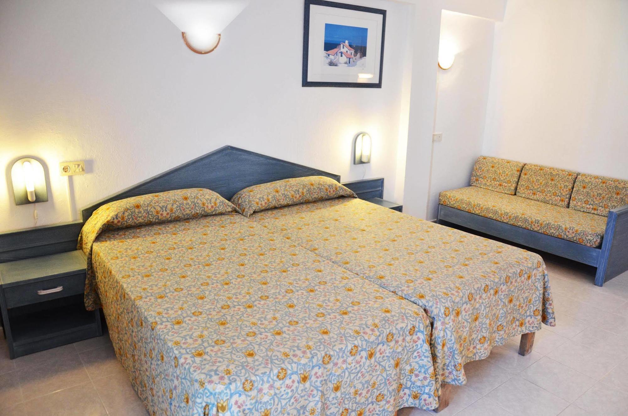 Hotel Apartamentos Vibra Central City - Adults Only Сан-Антонио-Абад Экстерьер фото